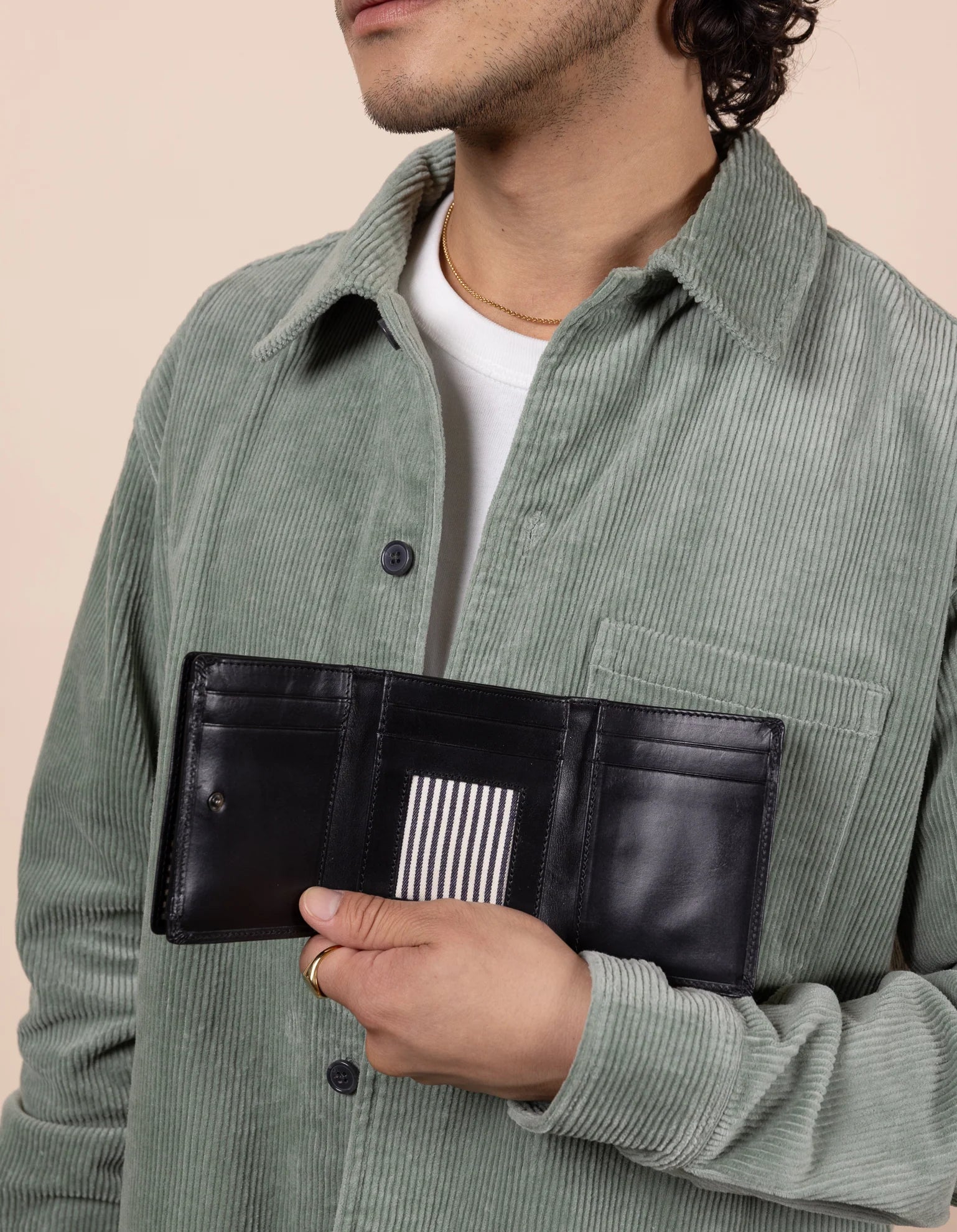O MY BAG Ollie Wallet Black Classic Leather